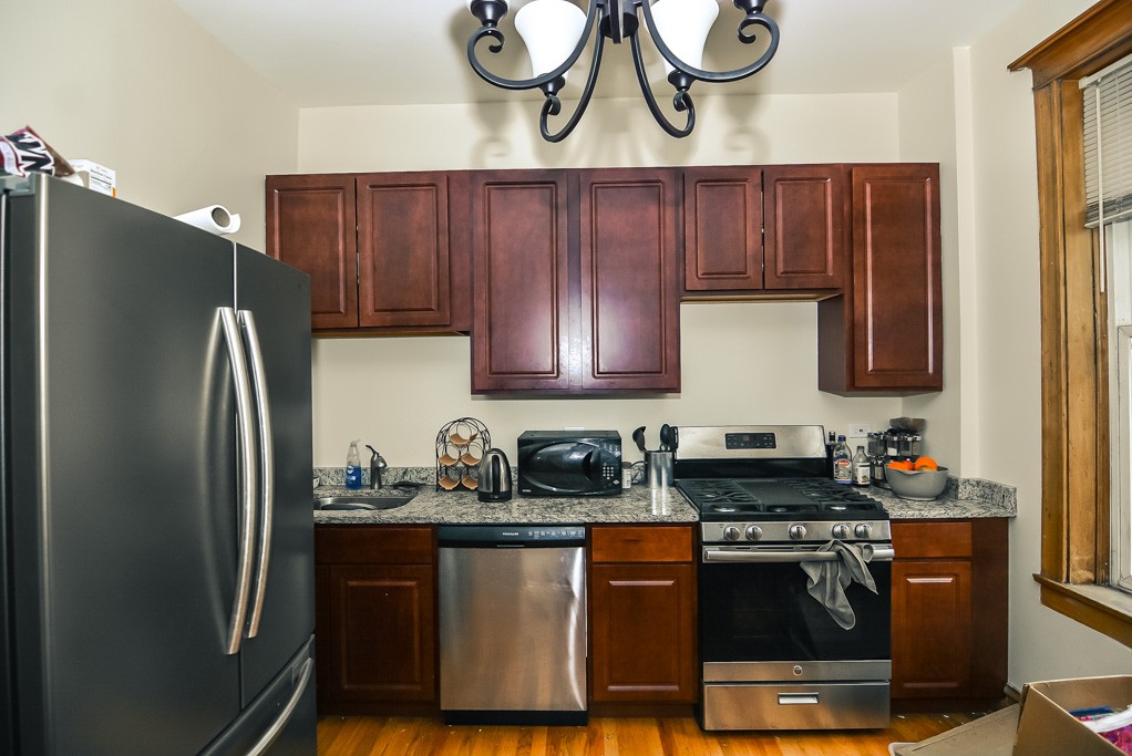 https://chicagocityflats.com/pics/11265-B.jpg?timestamp=2024-12-03T02:50:05-06:00