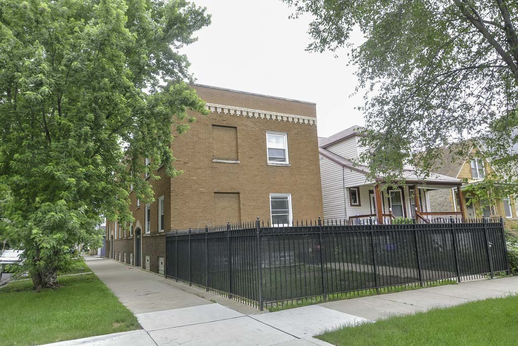 https://chicagocityflats.com/pics/11266-A.jpg?timestamp=2024-12-03T02:50:05-06:00