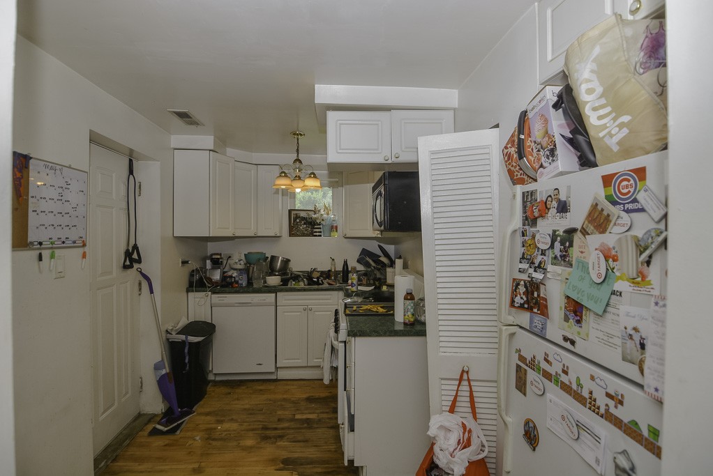 https://chicagocityflats.com/pics/11266-C.jpg?timestamp=2024-12-03T02:50:05-06:00