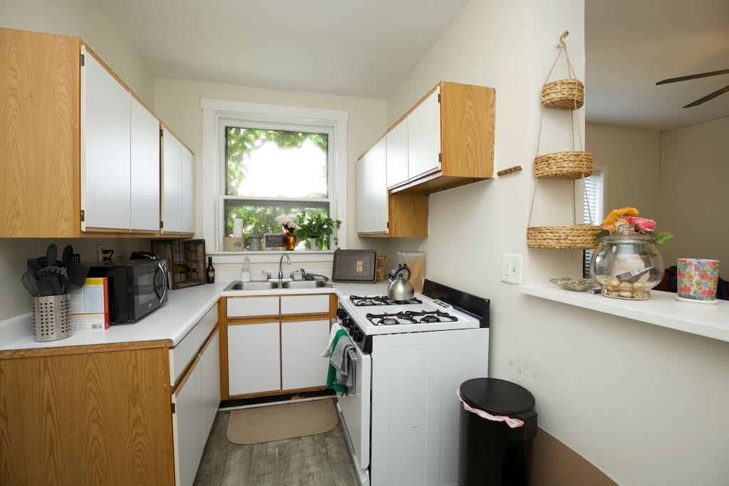 https://chicagocityflats.com/pics/13825-C.jpg?timestamp=2024-12-03T02:50:05-06:00