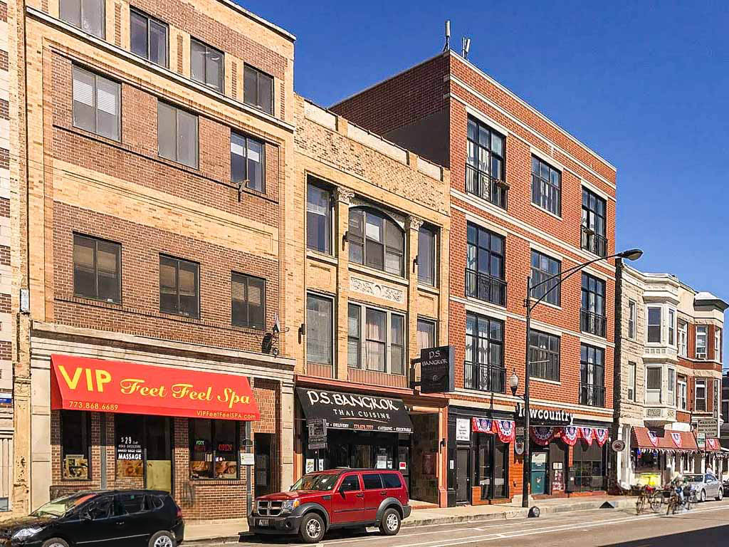 https://chicagocityflats.com/pics/14336-A.jpg?timestamp=2024-12-03T02:50:05-06:00