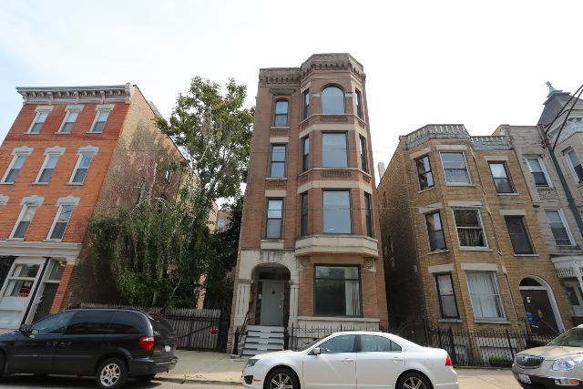 https://chicagocityflats.com/pics/14512-A.jpg?timestamp=2024-12-03T02:50:05-06:00
