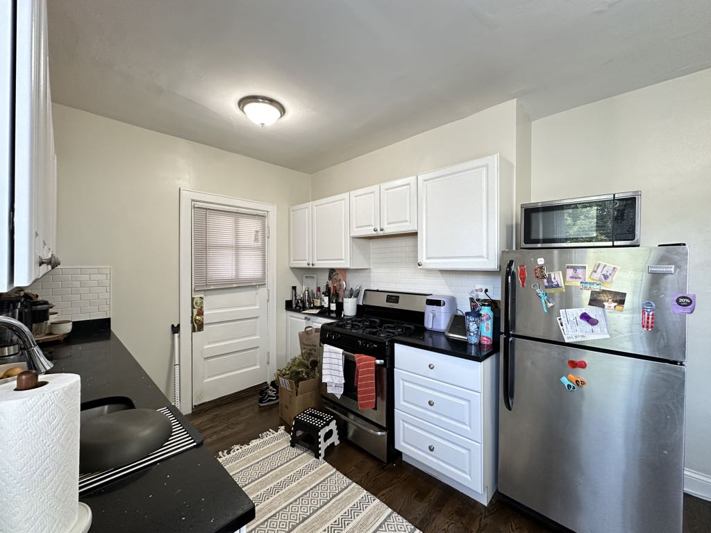 https://chicagocityflats.com/pics/14931-C.jpg?timestamp=2024-12-03T02:50:05-06:00