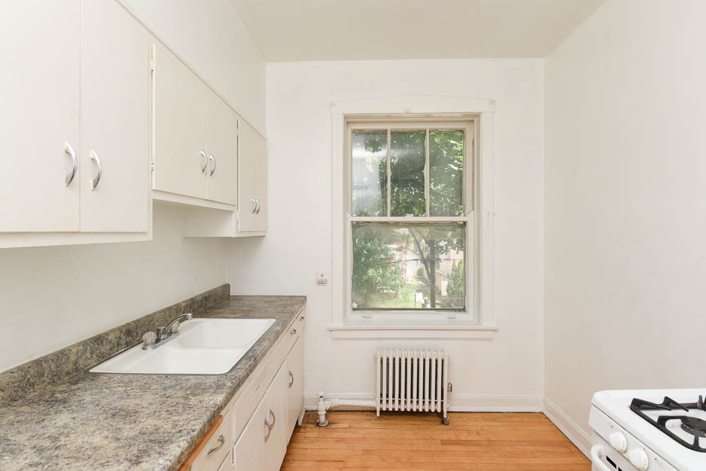 https://chicagocityflats.com/pics/15766-B.jpg?timestamp=2024-12-03T06:16:00-06:00