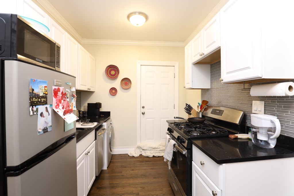 https://chicagocityflats.com/pics/15837-B.jpg?timestamp=2024-12-03T02:50:05-06:00