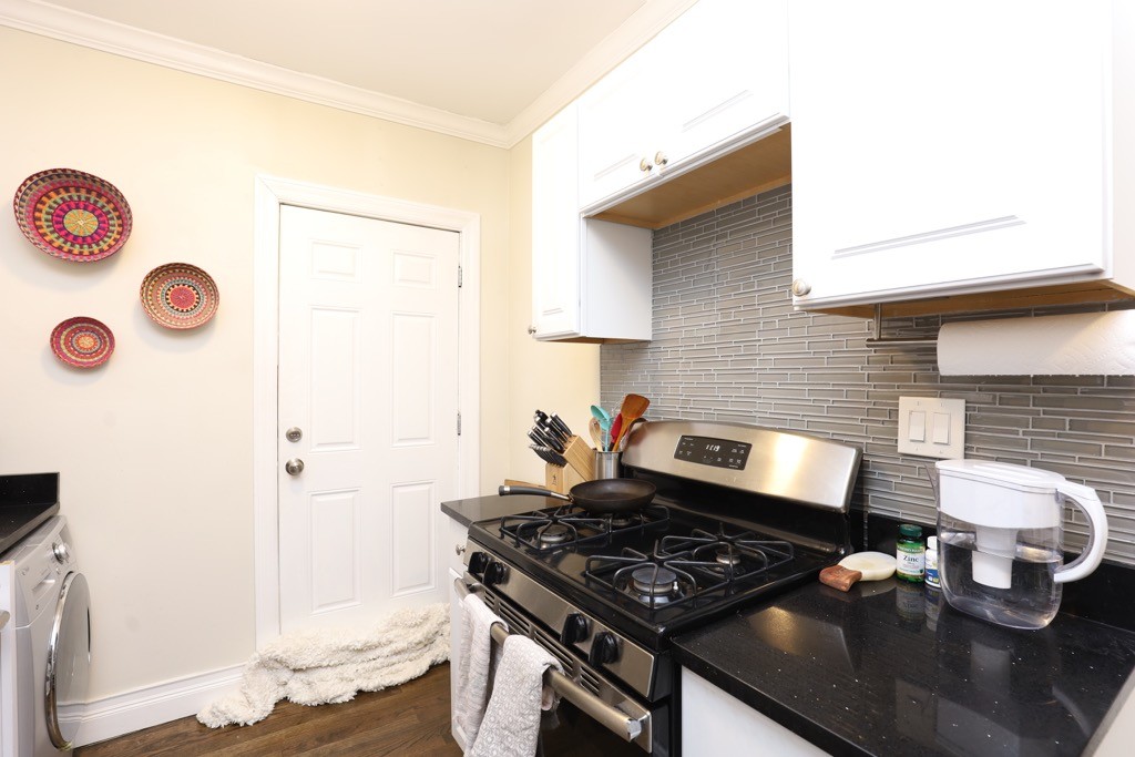 https://chicagocityflats.com/pics/15837-C.jpg?timestamp=2024-12-03T02:50:05-06:00