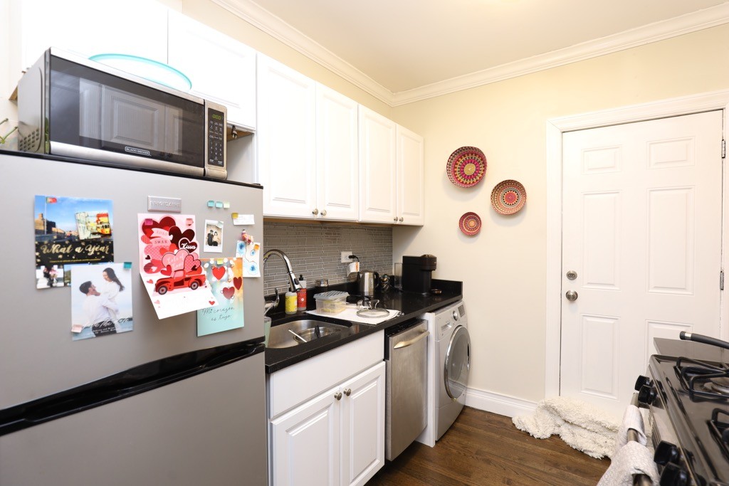 https://chicagocityflats.com/pics/15837-D.jpg?timestamp=2024-12-03T02:50:05-06:00
