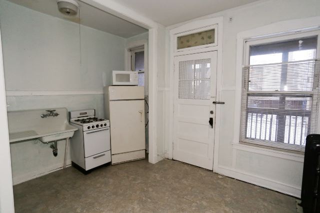 https://chicagocityflats.com/pics/16614-B.jpg?timestamp=2024-12-03T02:50:06-06:00