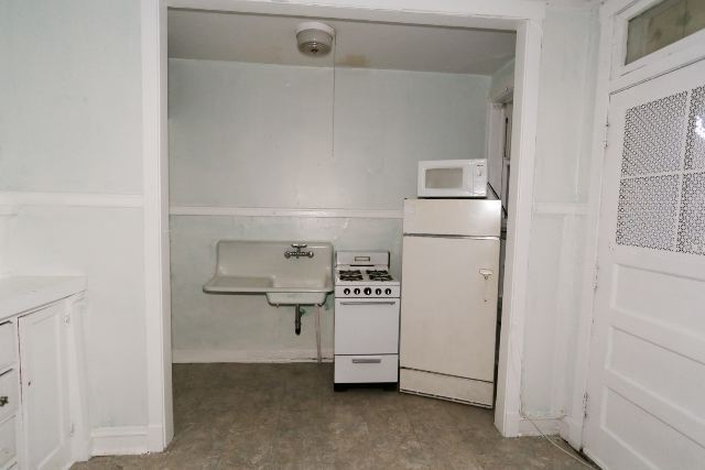 https://chicagocityflats.com/pics/16614-C.jpg?timestamp=2024-12-03T02:50:06-06:00