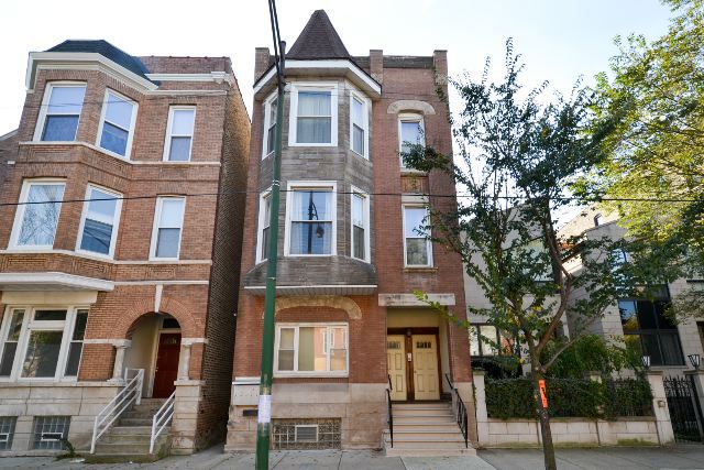 1471 Erie, Chicago, IL - 2,100 USD/ month