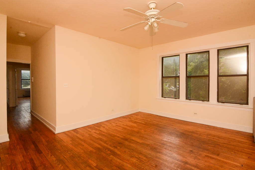https://chicagocityflats.com/pics/17587-D.jpg?timestamp=2024-12-03T02:50:06-06:00
