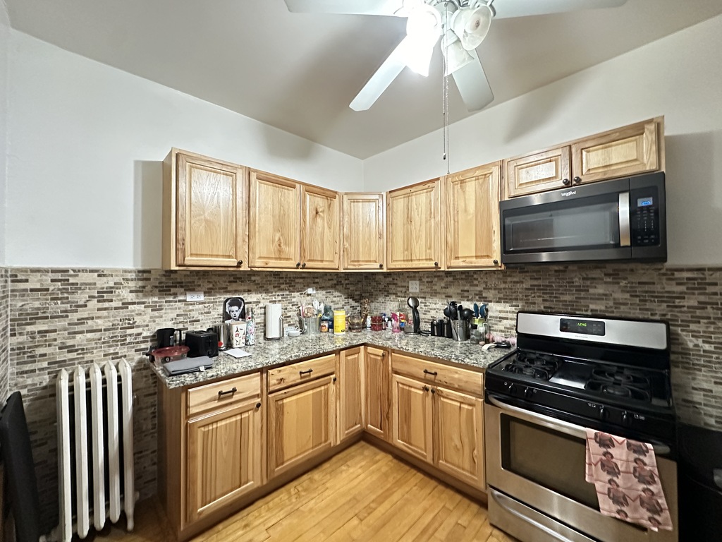https://chicagocityflats.com/pics/18712-D.jpg?timestamp=2025-04-26T11:23:01-05:00