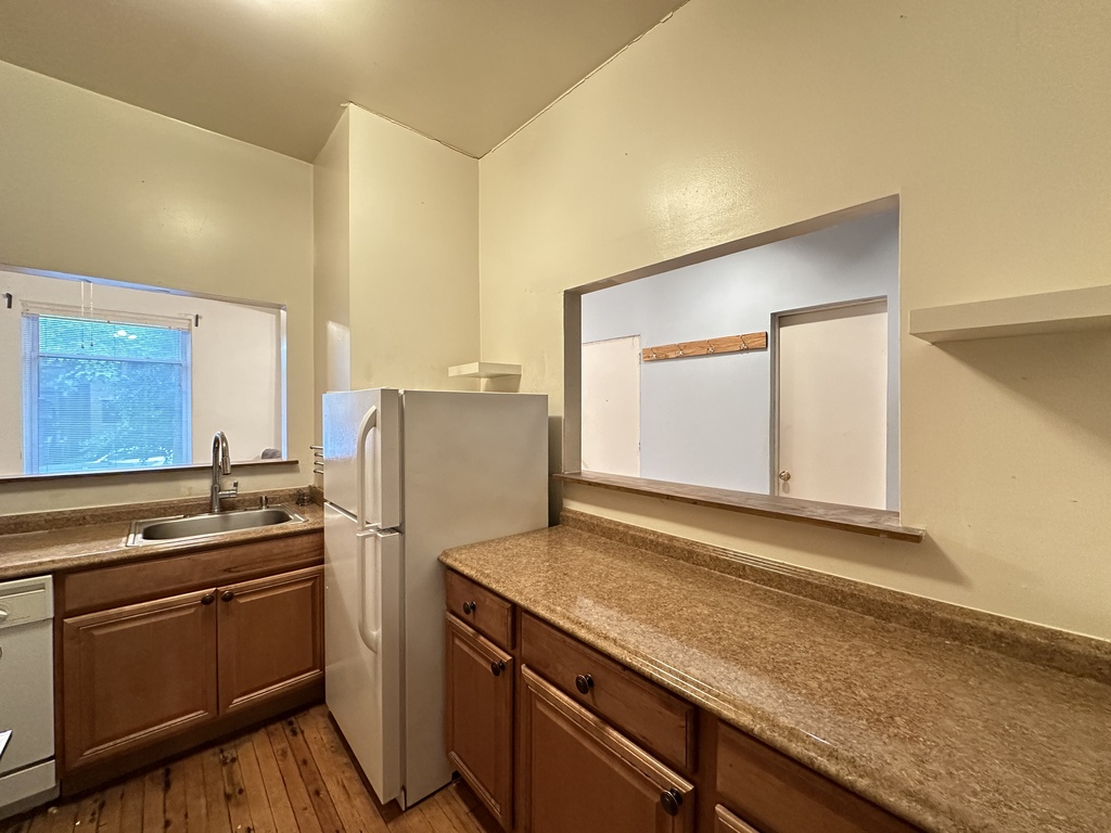 https://chicagocityflats.com/pics/18965-D.jpg?timestamp=2025-06-14T12:30:37-05:00