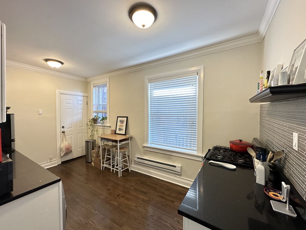 https://chicagocityflats.com/pics/19055-C.jpg?timestamp=2024-12-03T02:50:06-06:00