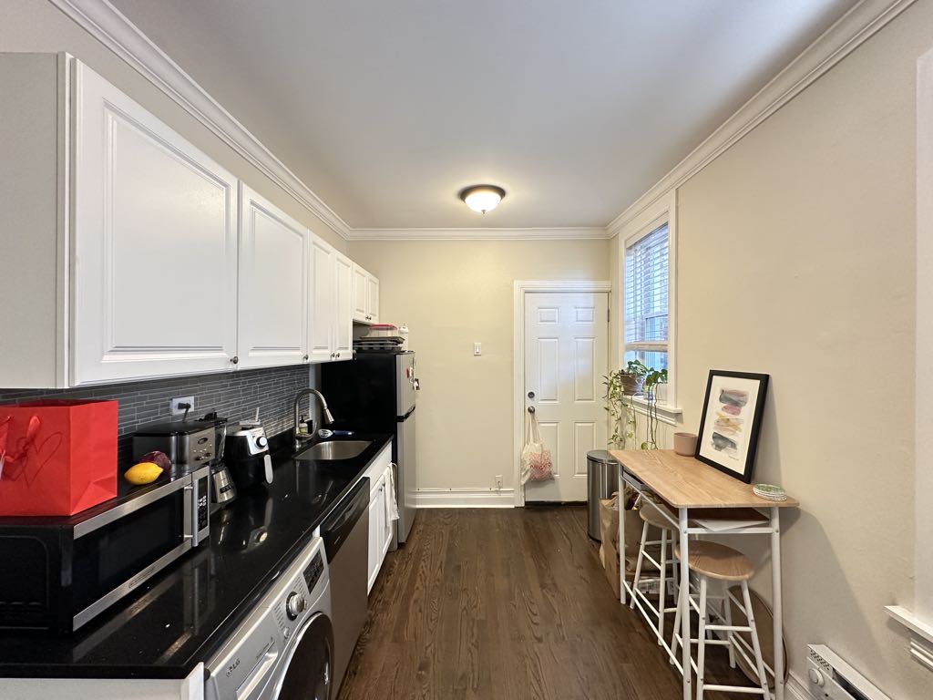https://chicagocityflats.com/pics/19055-D.jpg?timestamp=2024-12-03T02:50:06-06:00
