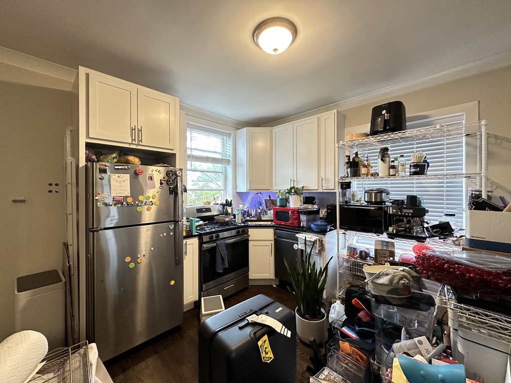 https://chicagocityflats.com/pics/19201-B.jpg?timestamp=2025-06-05T08:21:02-05:00