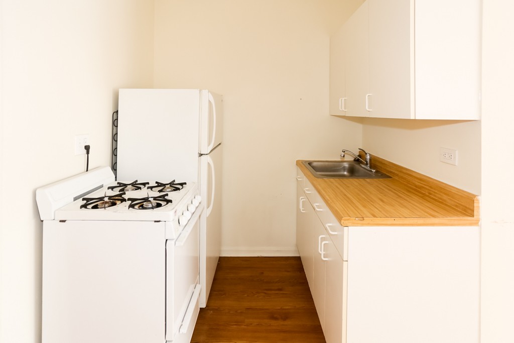https://chicagocityflats.com/pics/19220-B.jpg?timestamp=2024-12-03T02:50:06-06:00
