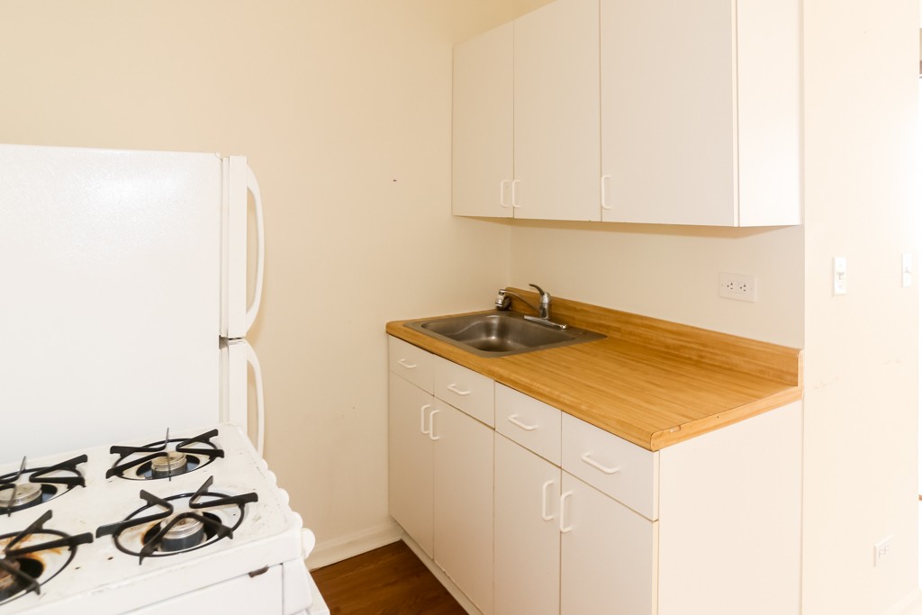 https://chicagocityflats.com/pics/19220-D.jpg?timestamp=2024-12-03T02:50:06-06:00