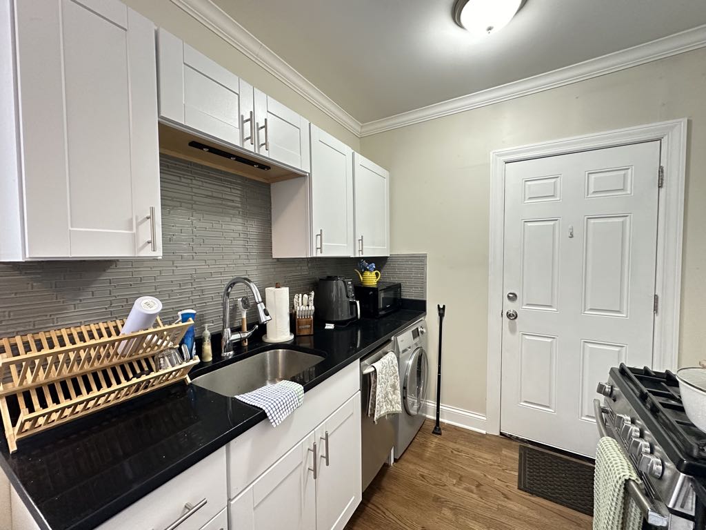 https://chicagocityflats.com/pics/20194-D.jpg?timestamp=2024-12-03T02:50:07-06:00