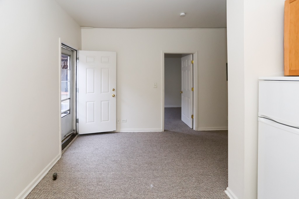 https://chicagocityflats.com/pics/21948-D.jpg?timestamp=2024-12-03T02:50:08-06:00