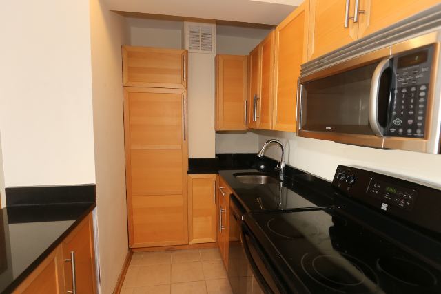 https://chicagocityflats.com/pics/22442-C.jpg?timestamp=2024-12-03T02:50:08-06:00
