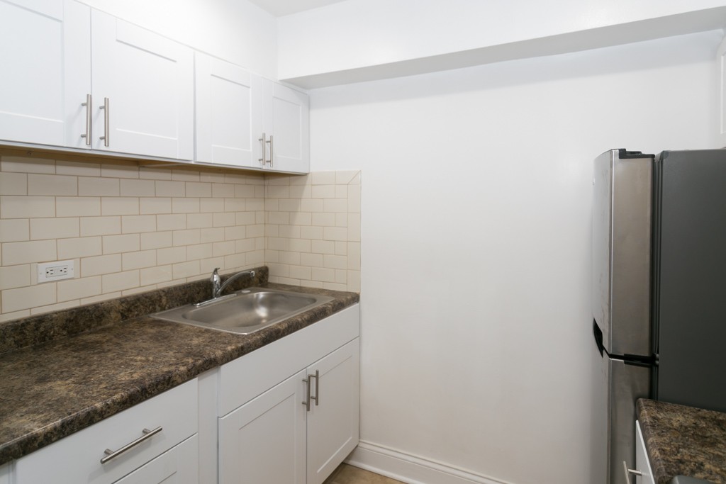 https://chicagocityflats.com/pics/24442-D.jpg?timestamp=2024-12-03T02:50:09-06:00