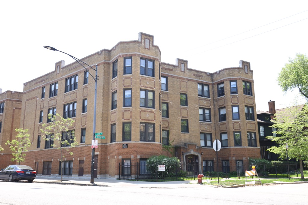 https://chicagocityflats.com/pics/24995-A.jpg?timestamp=2024-12-03T02:50:09-06:00