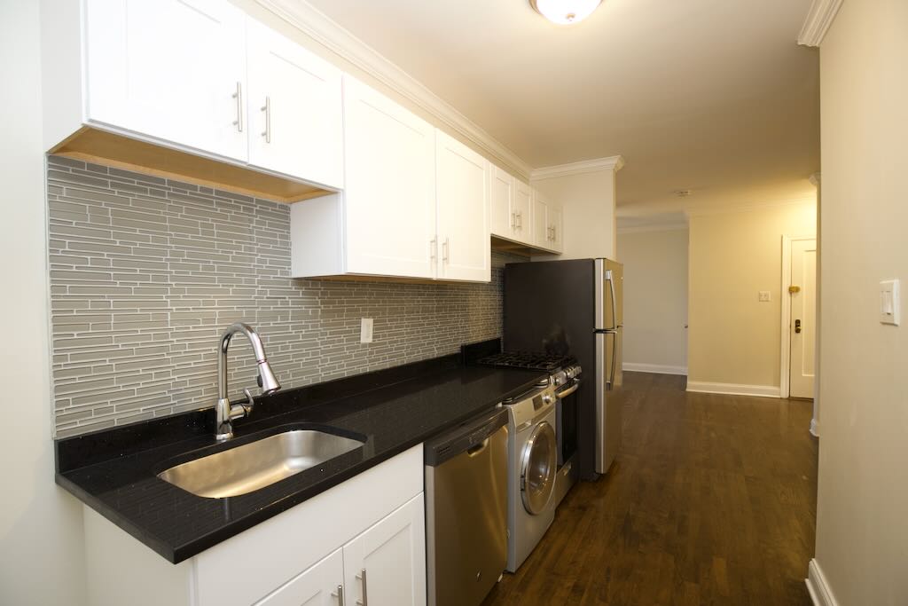 https://chicagocityflats.com/pics/24996-B.jpg?timestamp=2024-12-03T02:50:09-06:00