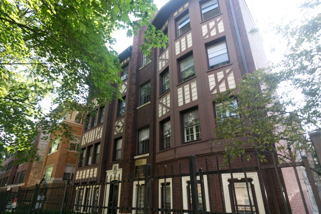 https://chicagocityflats.com/pics/25469-A.jpg?timestamp=2024-12-03T02:50:09-06:00