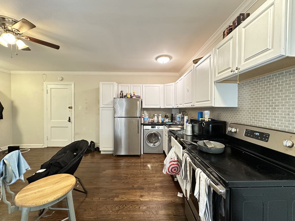 https://chicagocityflats.com/pics/25973-D.jpg?timestamp=2024-12-03T02:50:10-06:00