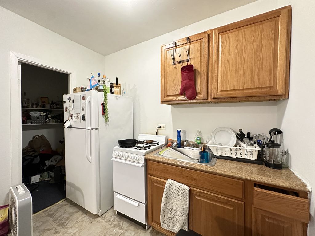 https://chicagocityflats.com/pics/26404-D.jpg?timestamp=2024-12-03T02:50:10-06:00