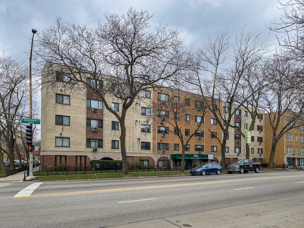 https://chicagocityflats.com/pics/26943-A.jpg?timestamp=2024-12-03T02:50:10-06:00