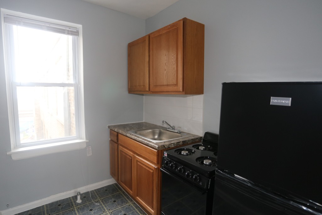 https://chicagocityflats.com/pics/28206-B.jpg?timestamp=2024-12-03T02:50:02-06:00
