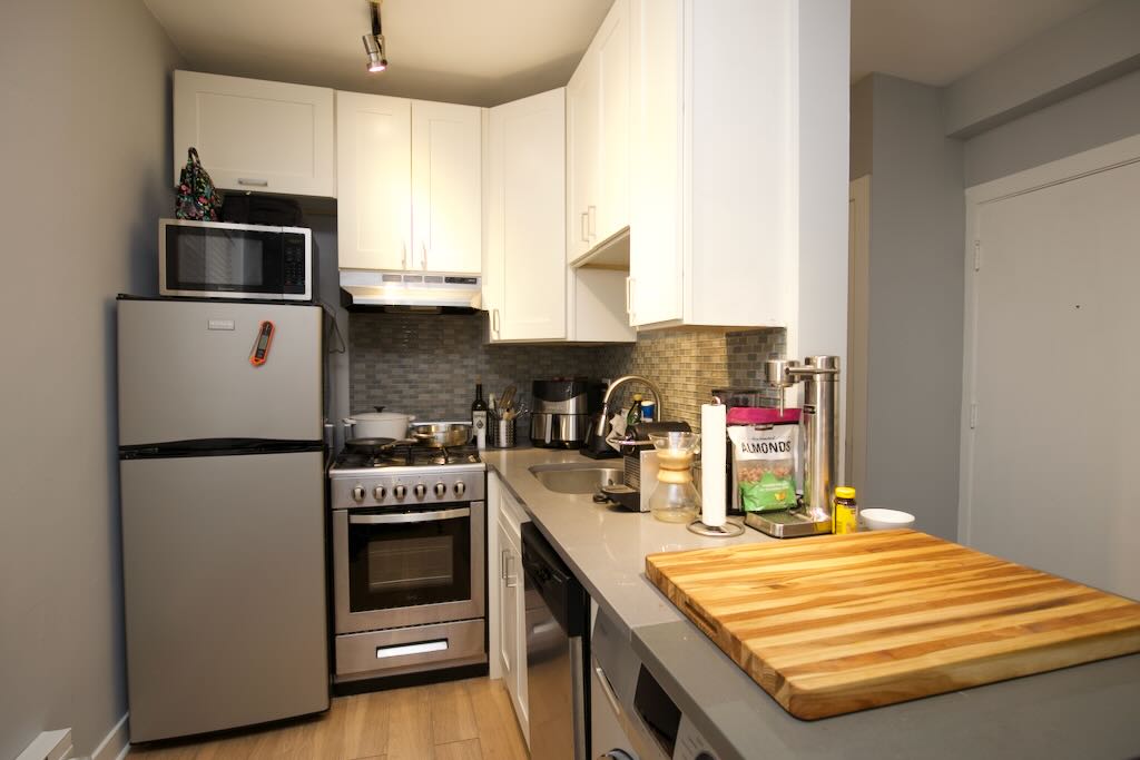https://chicagocityflats.com/pics/29762-B.jpg?timestamp=2024-12-03T02:50:11-06:00