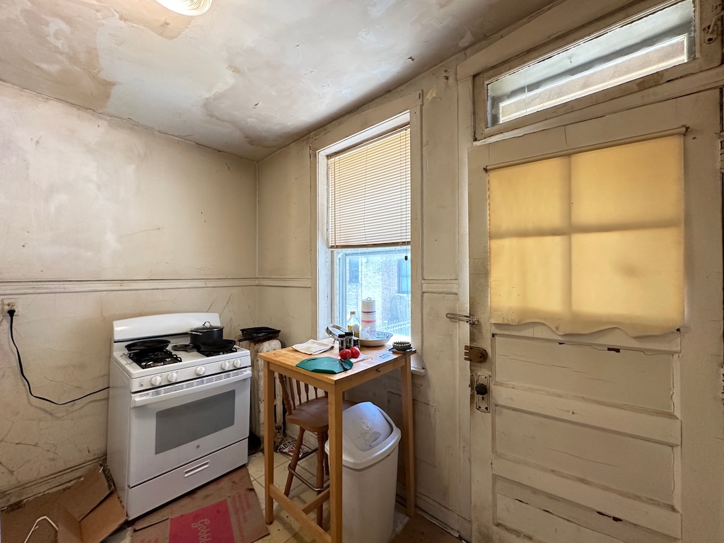 https://chicagocityflats.com/pics/32127-D.jpg?timestamp=2025-03-11T04:42:41-05:00