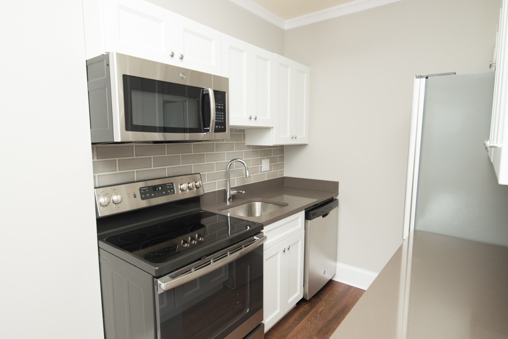 https://chicagocityflats.com/pics/33107-D.jpg?timestamp=2024-12-03T02:50:13-06:00