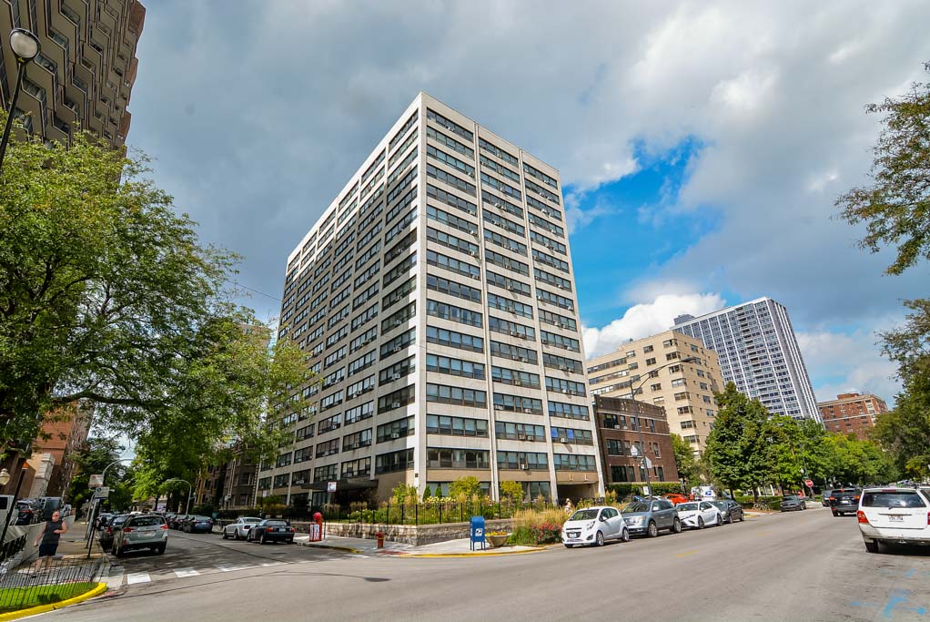 https://chicagocityflats.com/pics/33269-A.jpg?timestamp=2024-12-03T02:50:13-06:00