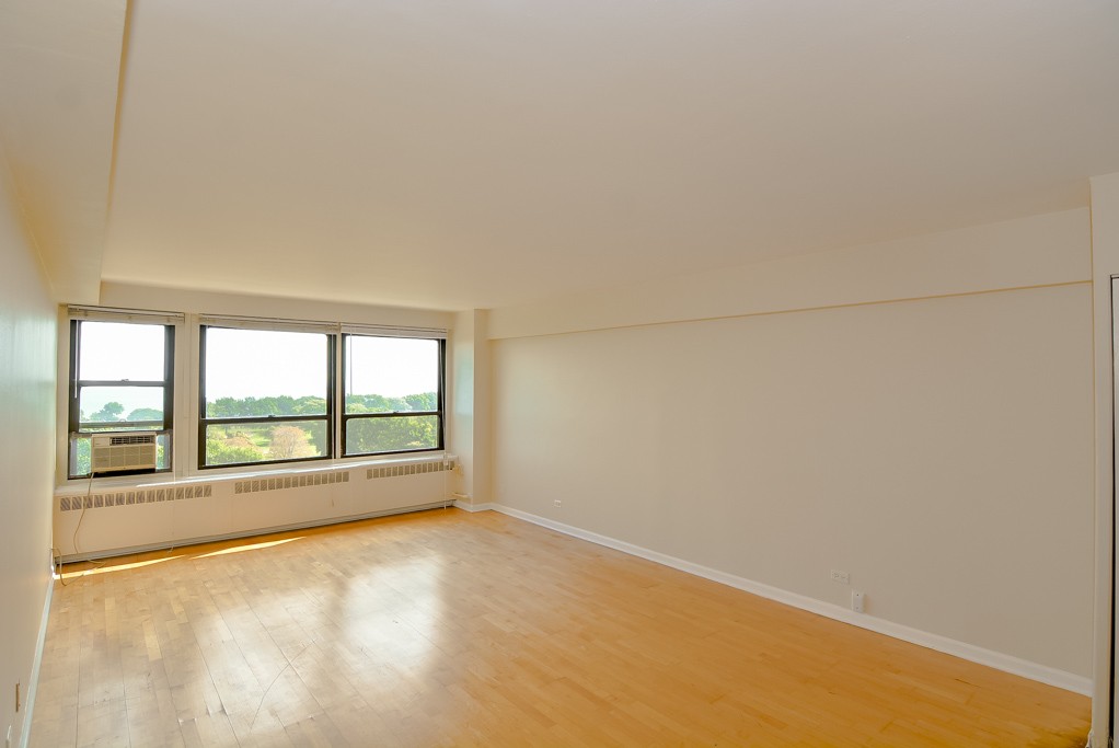 https://chicagocityflats.com/pics/33269-D.jpg?timestamp=2024-12-03T02:50:13-06:00