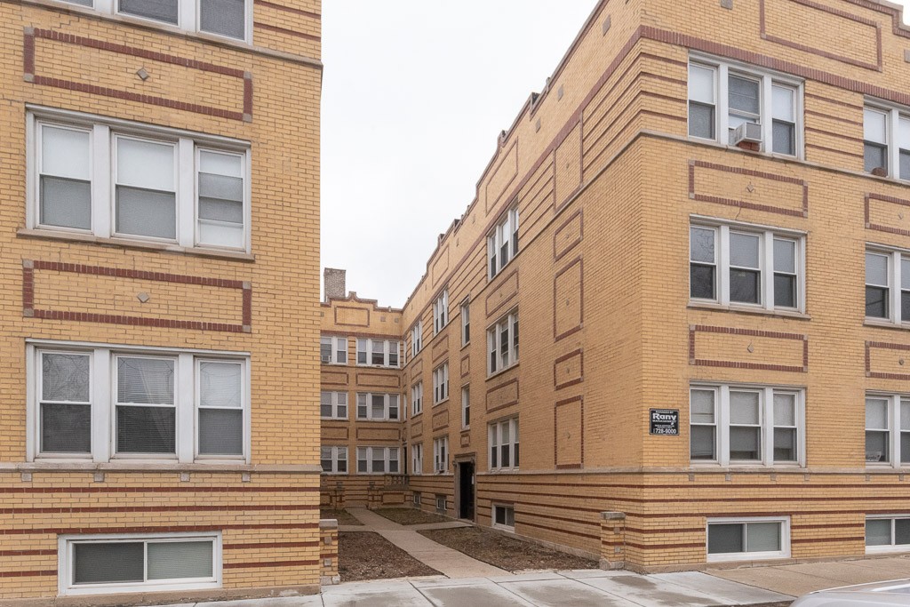 https://chicagocityflats.com/pics/35668-A.jpg?timestamp=2024-12-03T02:50:13-06:00