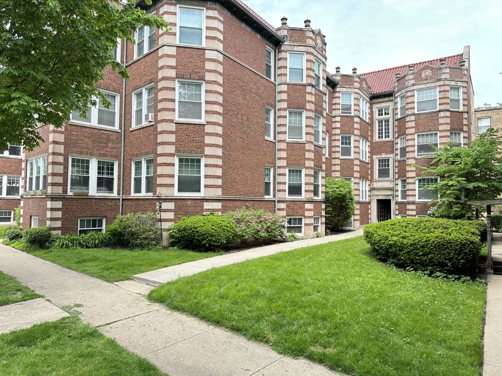 https://chicagocityflats.com/pics/36092-A.jpg?timestamp=2024-12-03T02:50:13-06:00