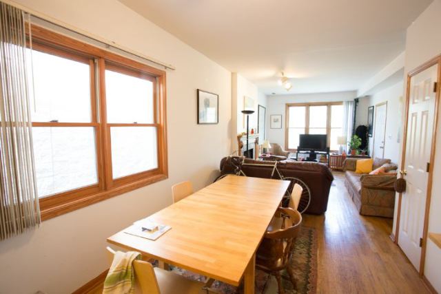 https://chicagocityflats.com/pics/3887-D.jpg?timestamp=2024-12-03T02:50:04-06:00