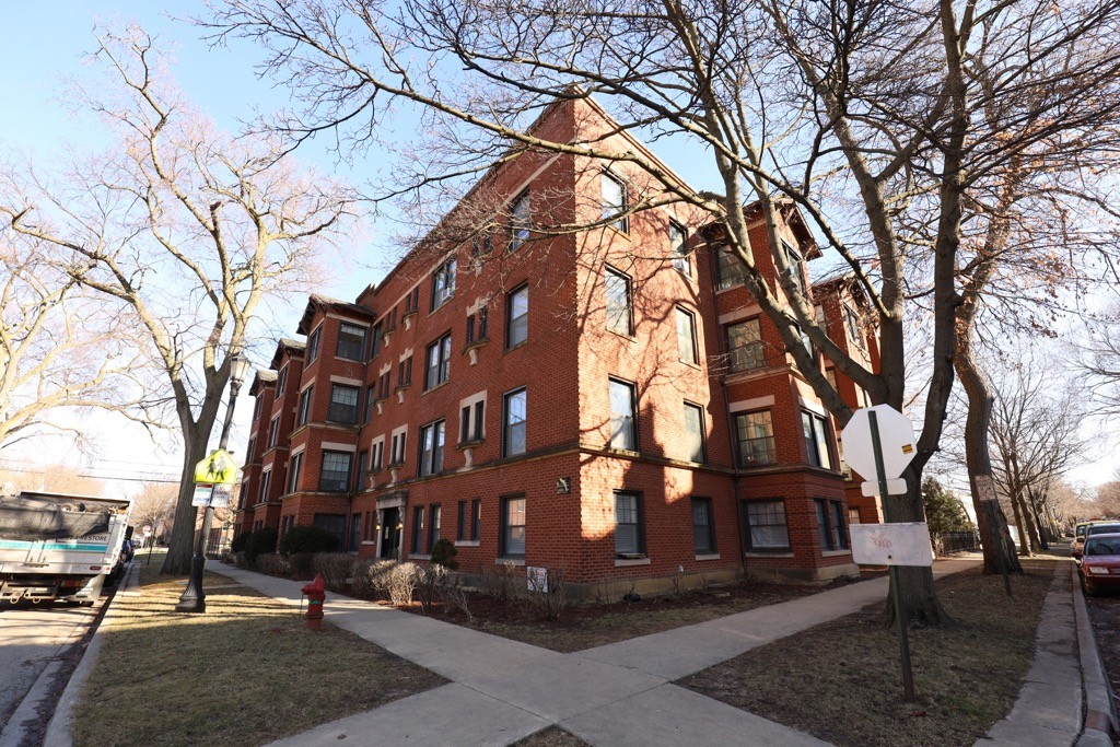 https://chicagocityflats.com/pics/39838-A.jpg?timestamp=2024-12-03T02:50:15-06:00