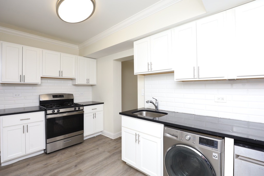 https://chicagocityflats.com/pics/39838-C.jpg?timestamp=2024-12-03T02:50:15-06:00