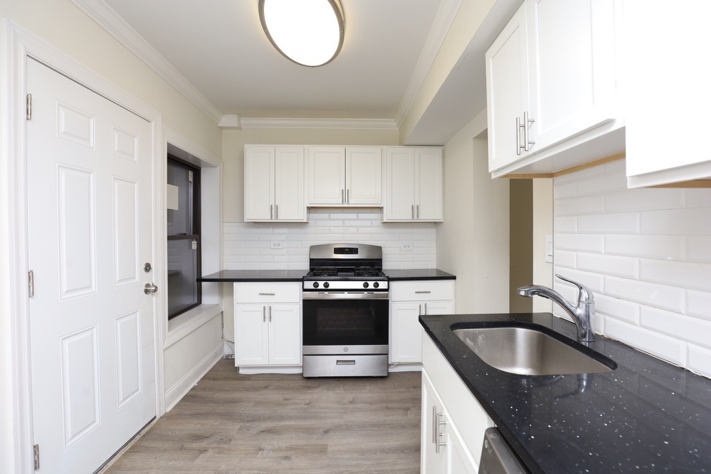 https://chicagocityflats.com/pics/39838-D.jpg?timestamp=2024-12-03T02:50:15-06:00