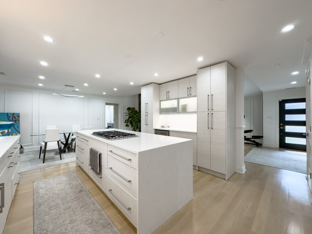 https://chicagocityflats.com/pics/40451-C.jpg?timestamp=2024-12-03T02:50:15-06:00