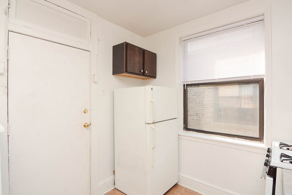 https://chicagocityflats.com/pics/41204-D.jpg?timestamp=2024-12-03T02:50:15-06:00