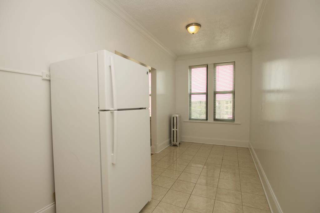 https://chicagocityflats.com/pics/41213-D.jpg?timestamp=2024-12-03T02:50:15-06:00