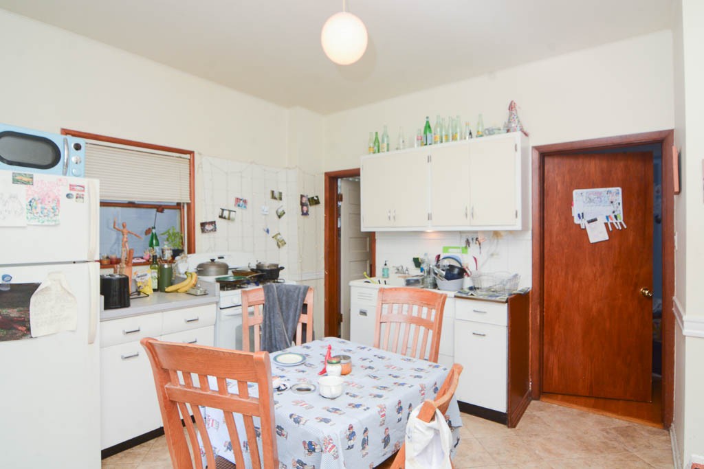 https://chicagocityflats.com/pics/41497-B.jpg?timestamp=2024-12-03T02:50:15-06:00