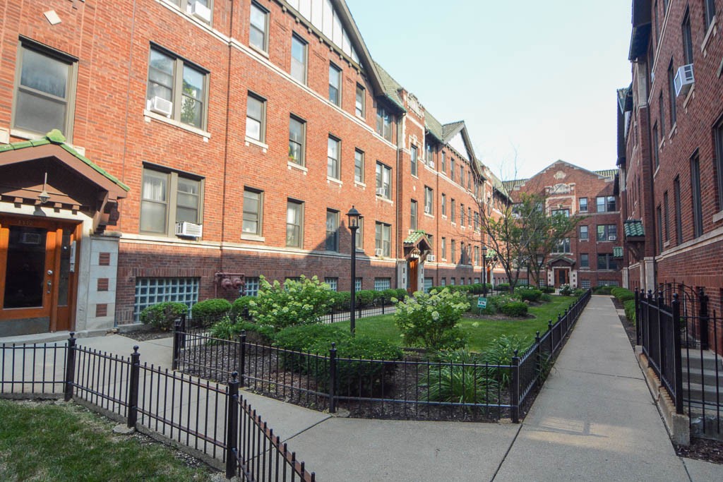 https://chicagocityflats.com/pics/41504-A.jpg?timestamp=2024-12-03T02:50:15-06:00