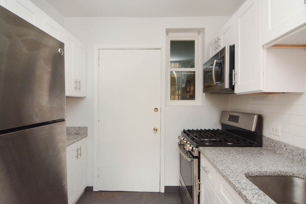 https://chicagocityflats.com/pics/41622-B.jpg?timestamp=2024-12-03T02:50:15-06:00
